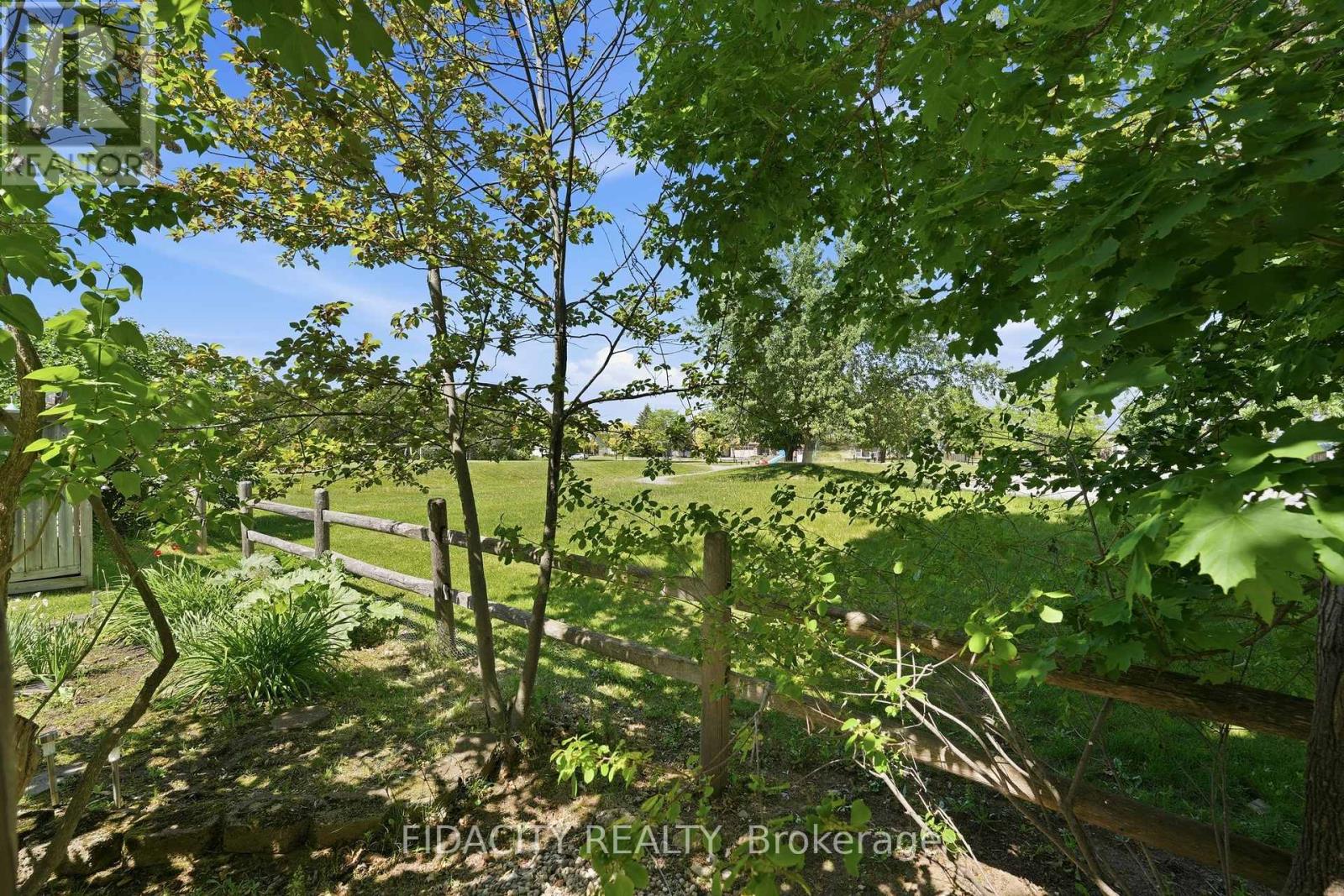 173 WHALINGS CIRCLE - 39