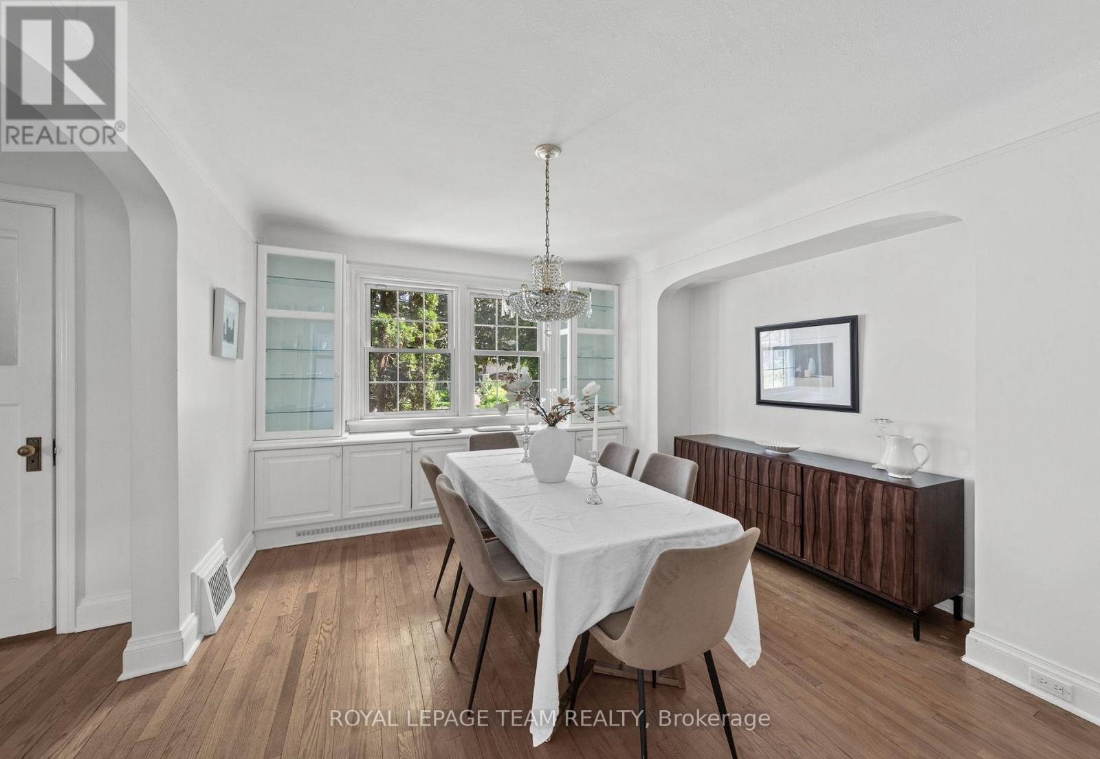 568 GOLDEN AVENUE - 12