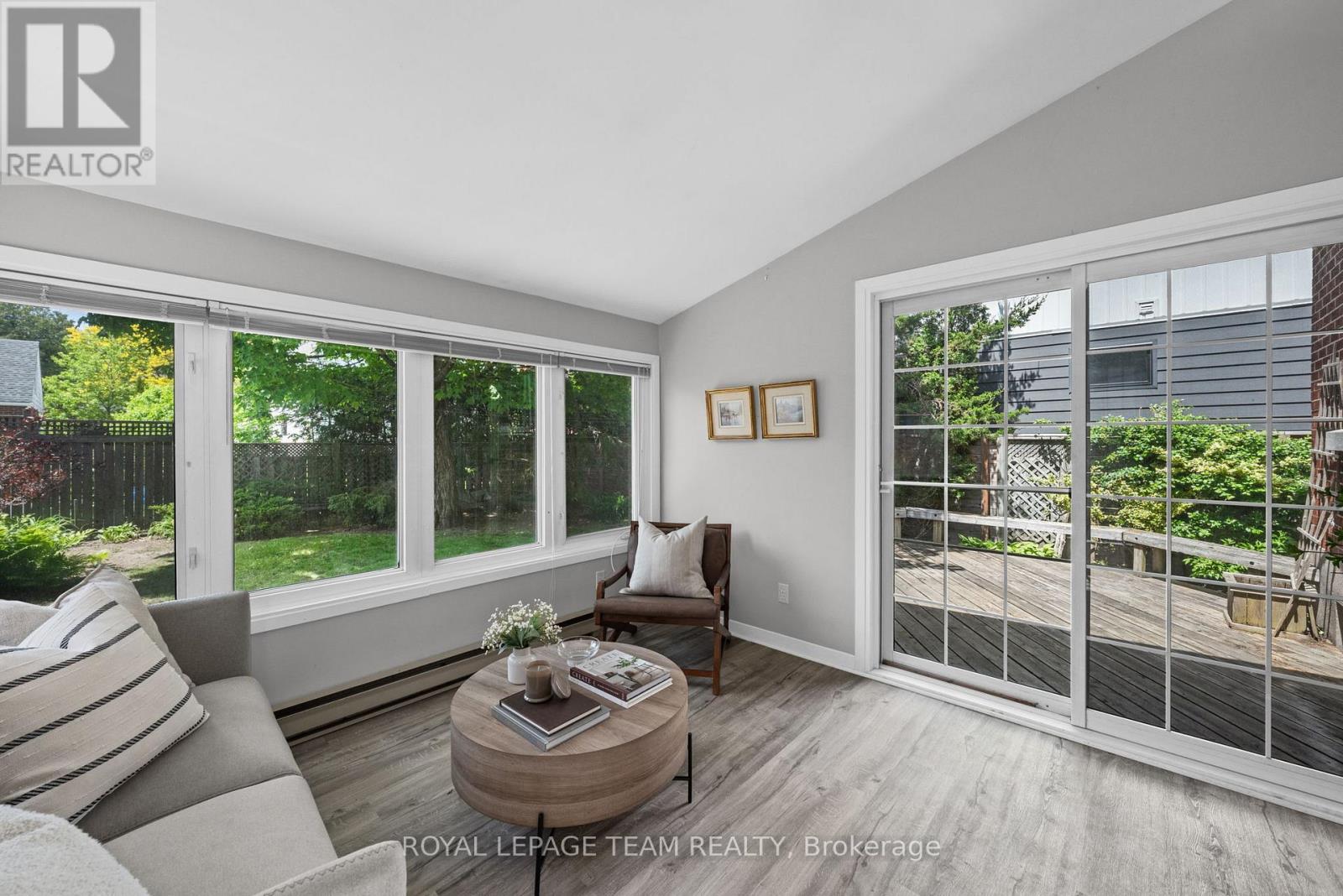 568 GOLDEN AVENUE - 20