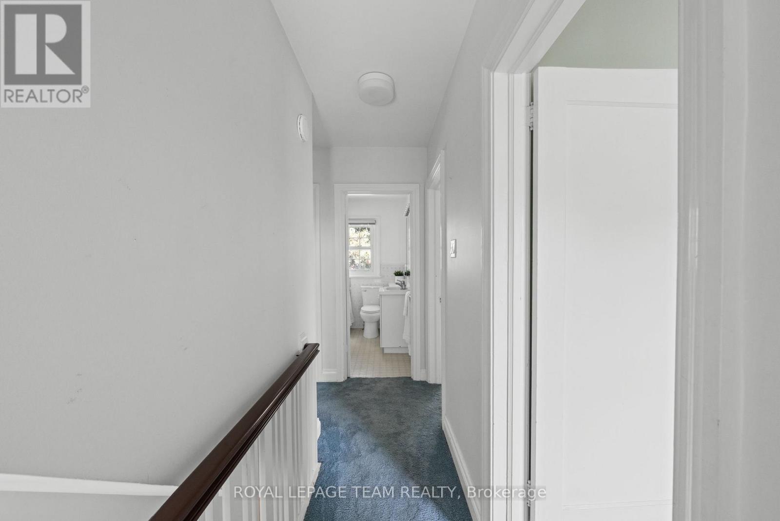 568 GOLDEN AVENUE