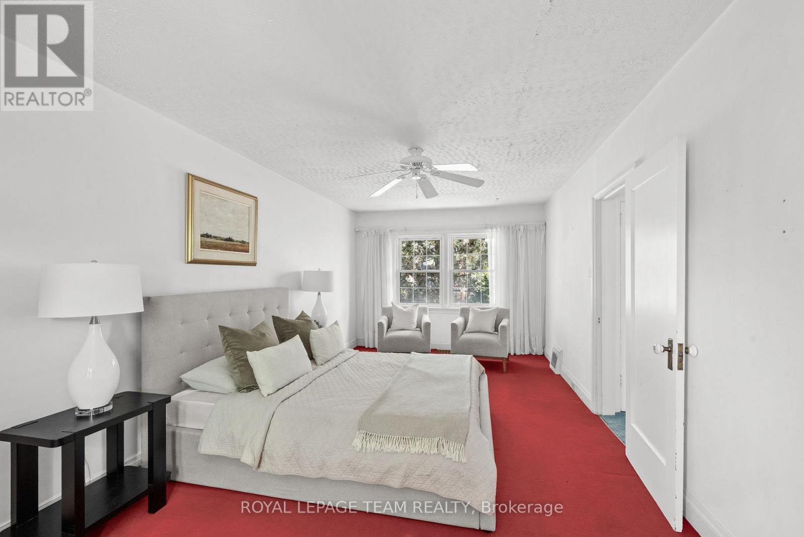 568 GOLDEN AVENUE - 23