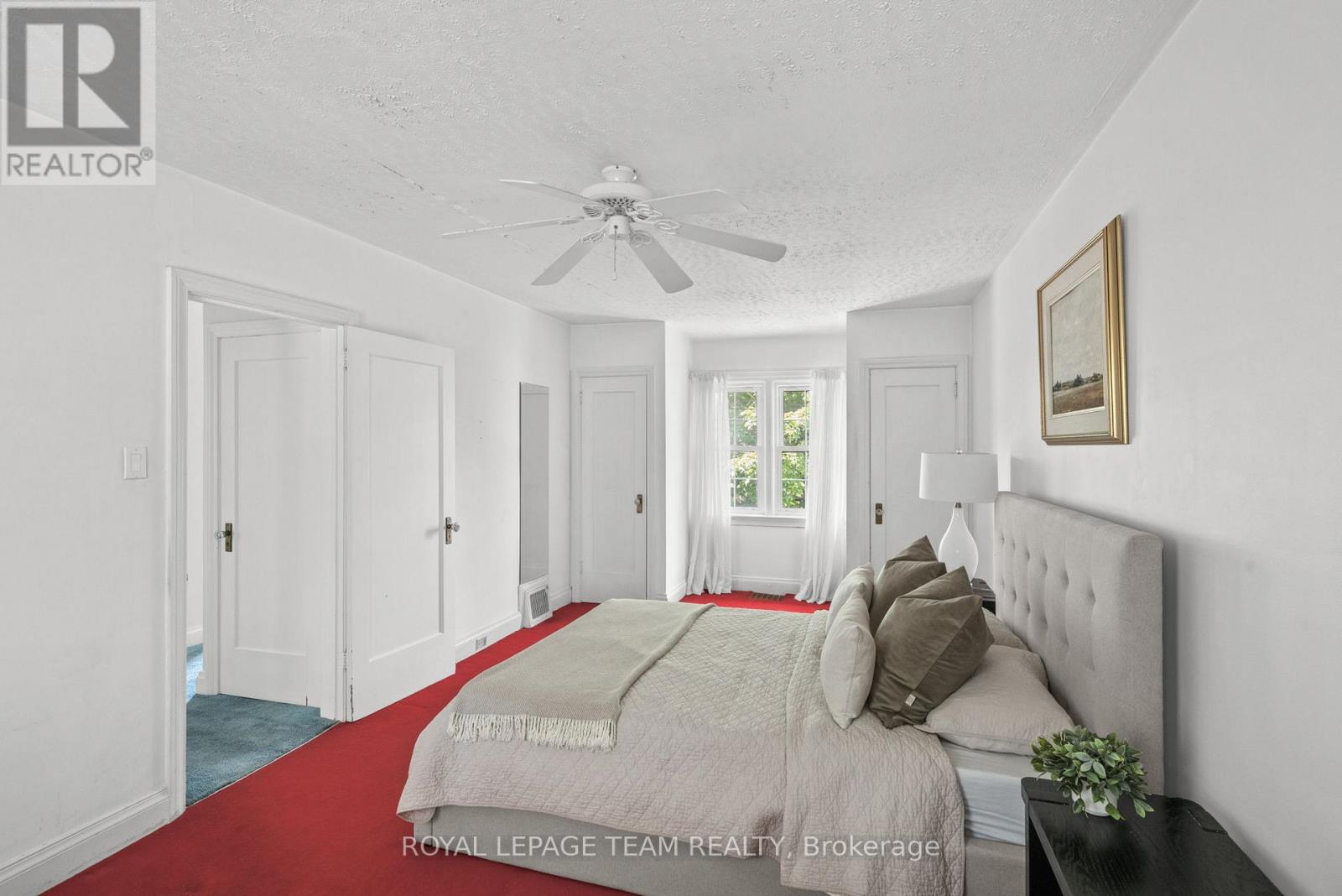 568 GOLDEN AVENUE - 25