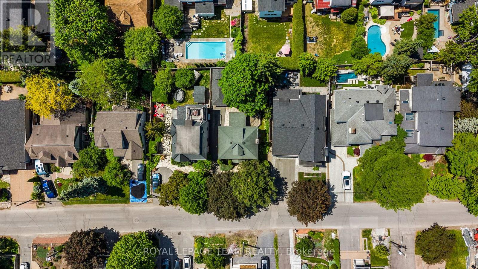568 GOLDEN AVENUE - 44