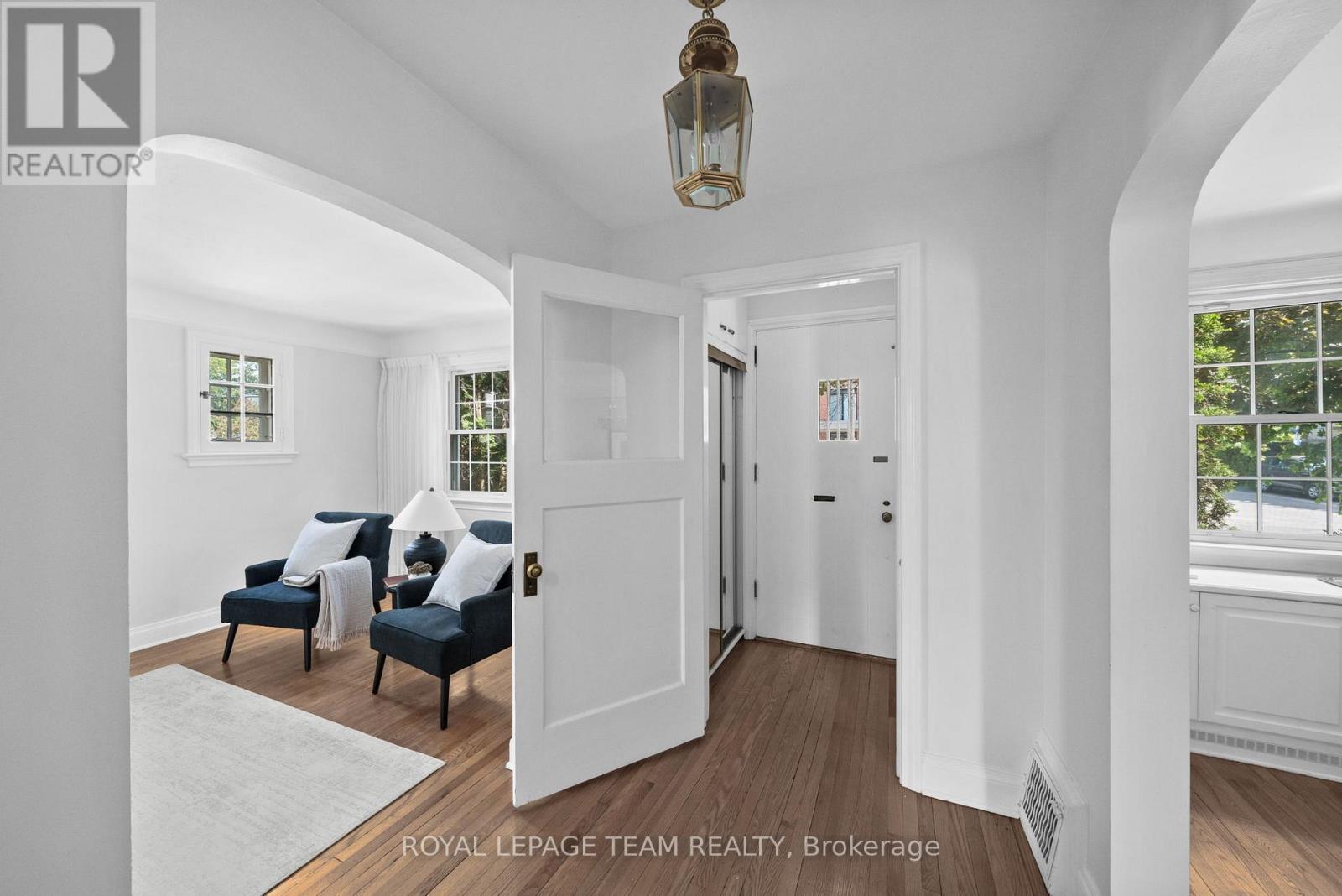 568 GOLDEN AVENUE - 5