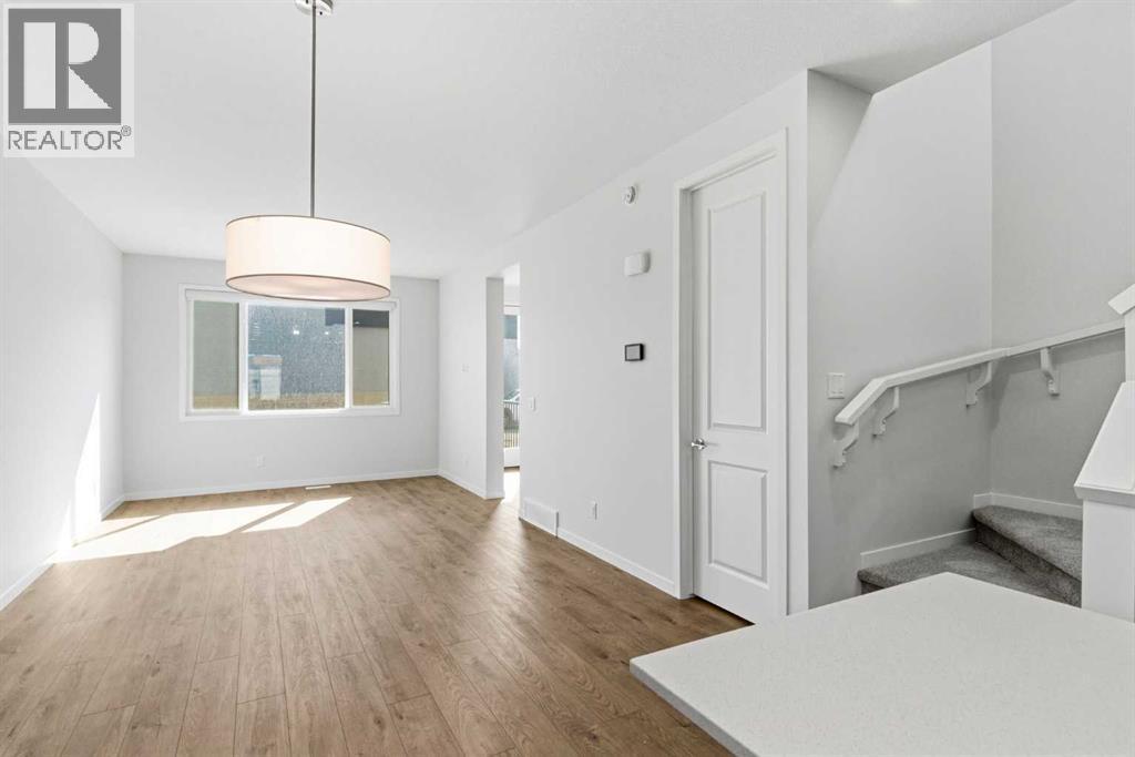 107 Royston Way NW - 12