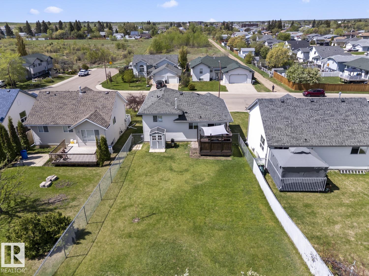 4805 45 ST - Image 2