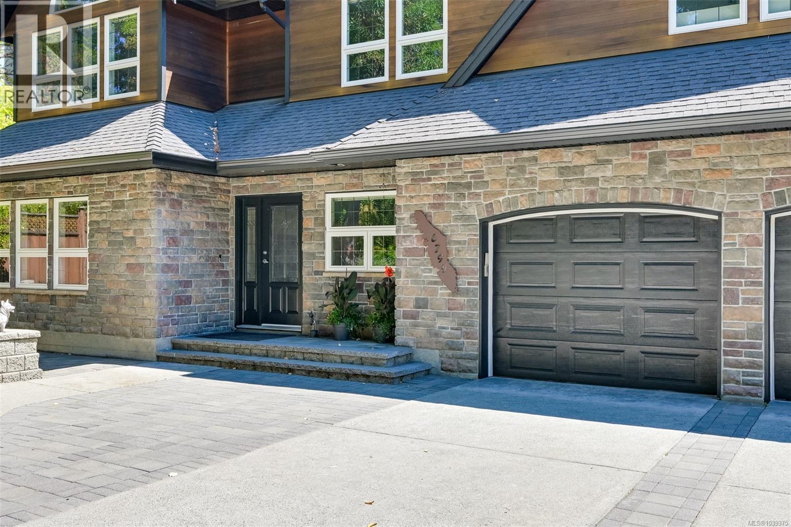  6799 Jedora Drive, Central Saanich