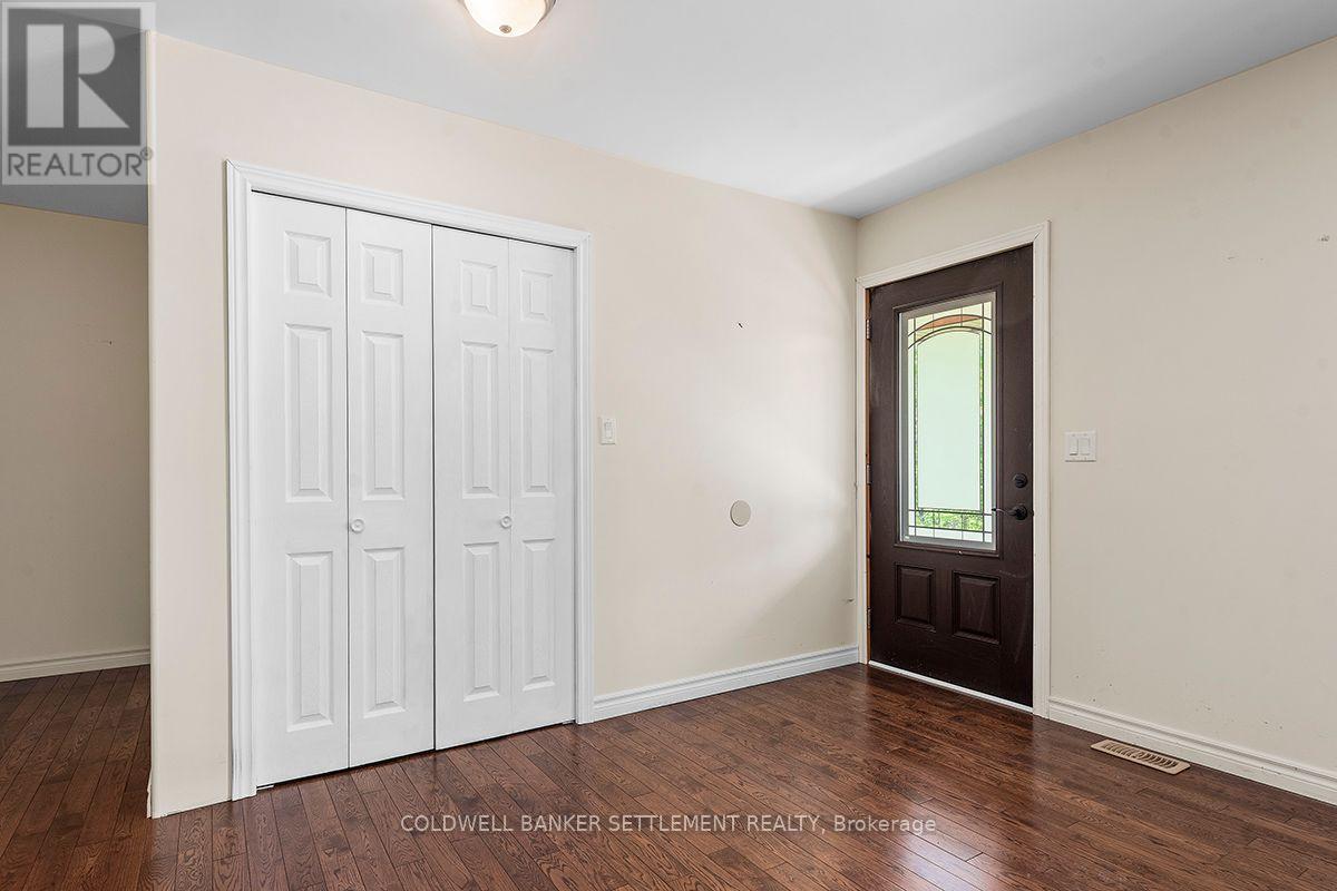 15 REDPATH LANE - 10