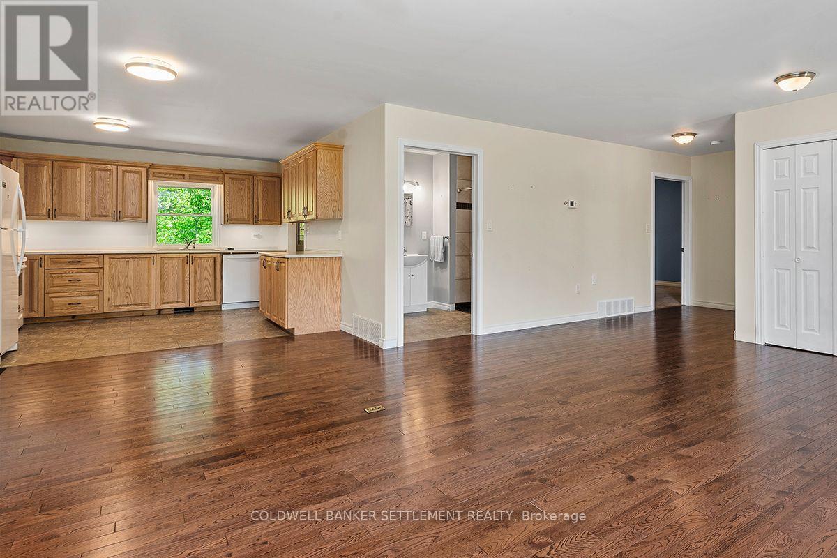 15 REDPATH LANE - 15