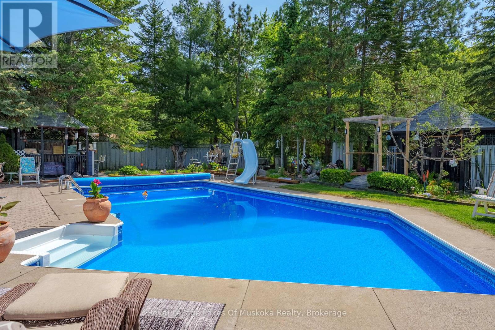 46 MEADOW HEIGHTS DRIVE - 35