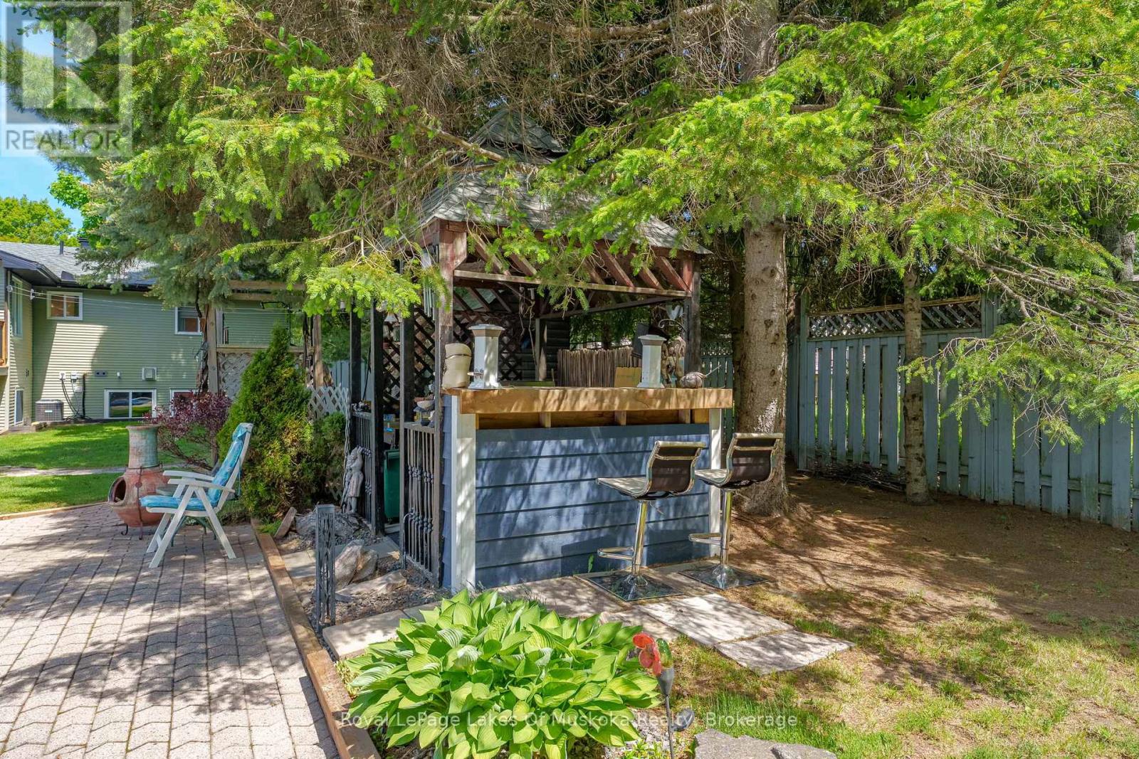 46 MEADOW HEIGHTS DRIVE - 38