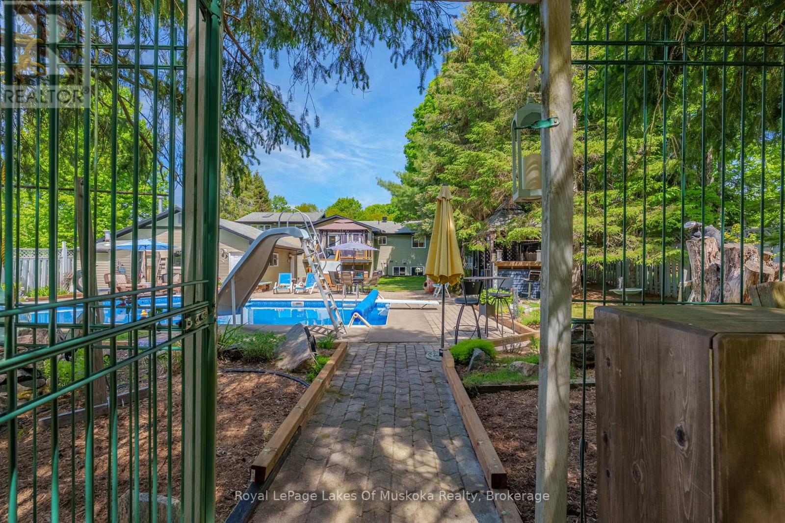 46 MEADOW HEIGHTS DRIVE - 40
