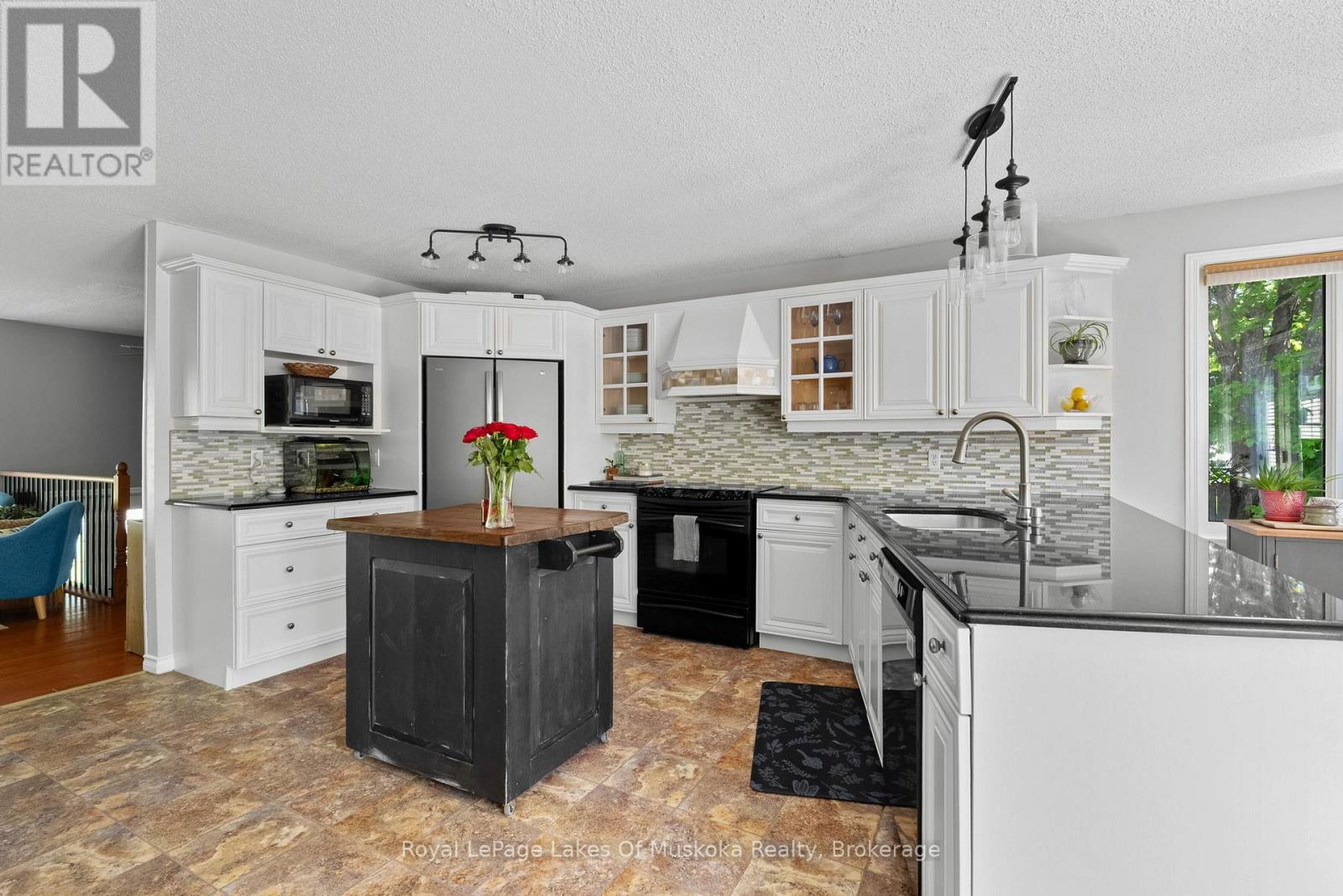 46 MEADOW HEIGHTS DRIVE - 9
