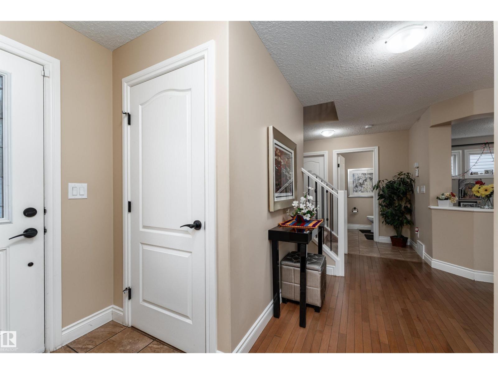 729 37A AV NW - 17