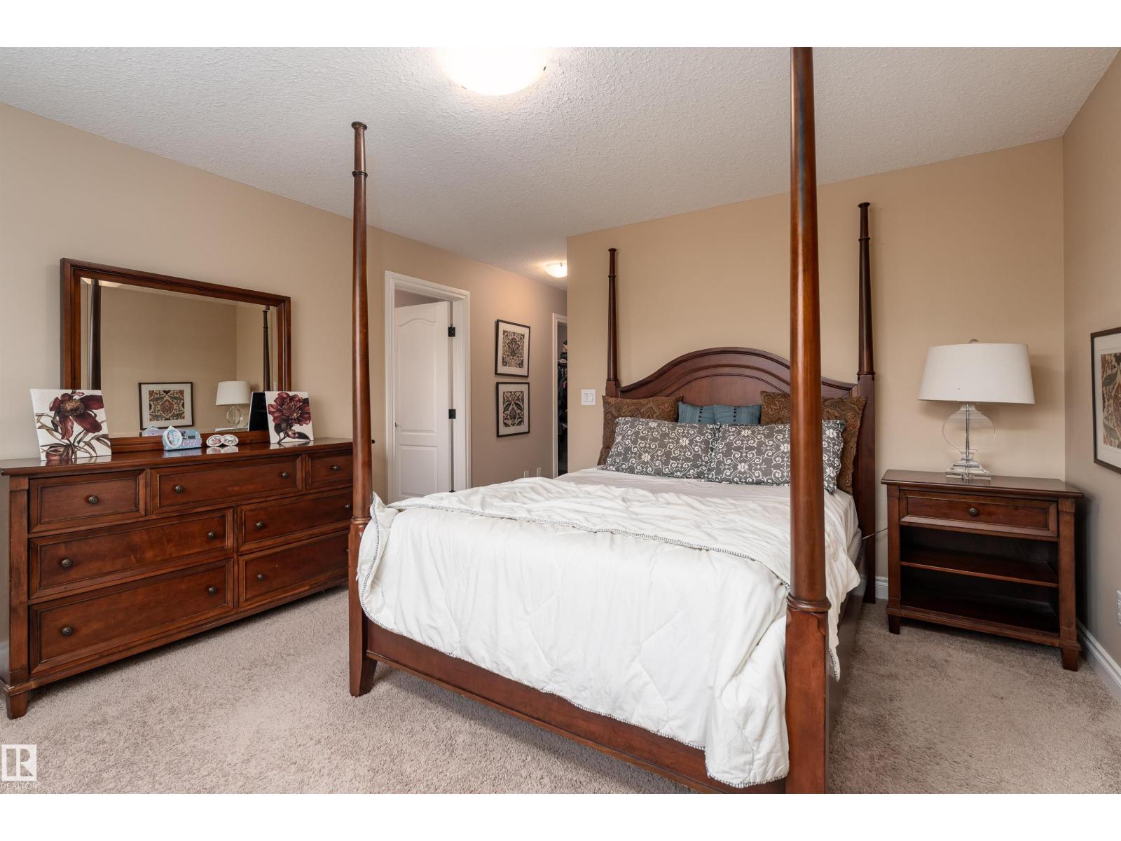 729 37A AV NW - 23