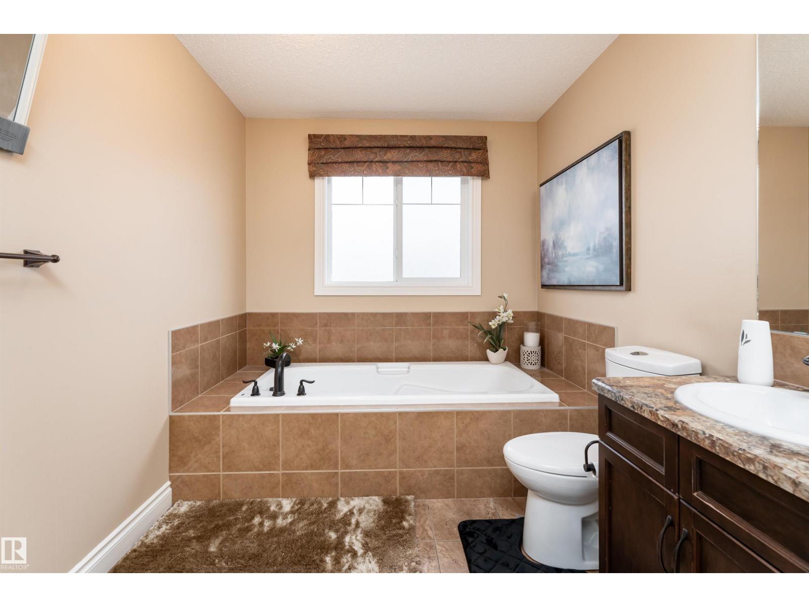 729 37A AV NW - 26