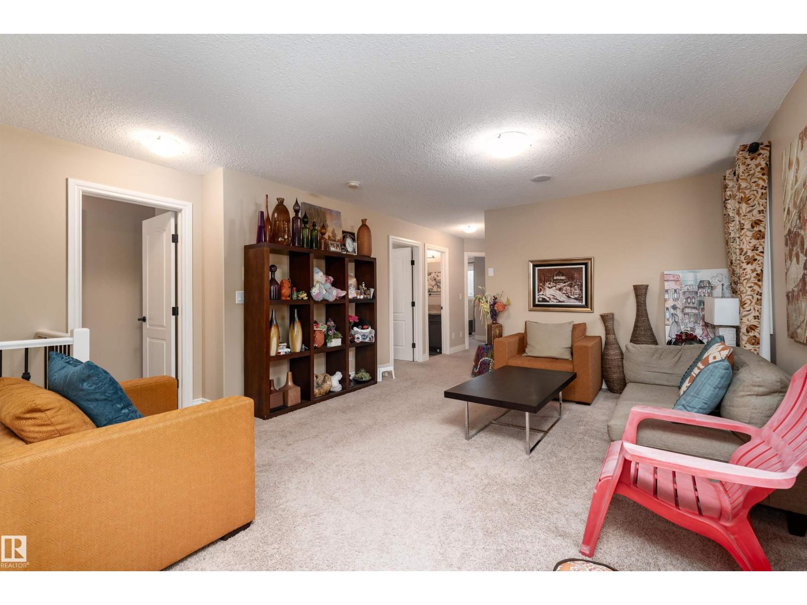 729 37A AV NW - 29
