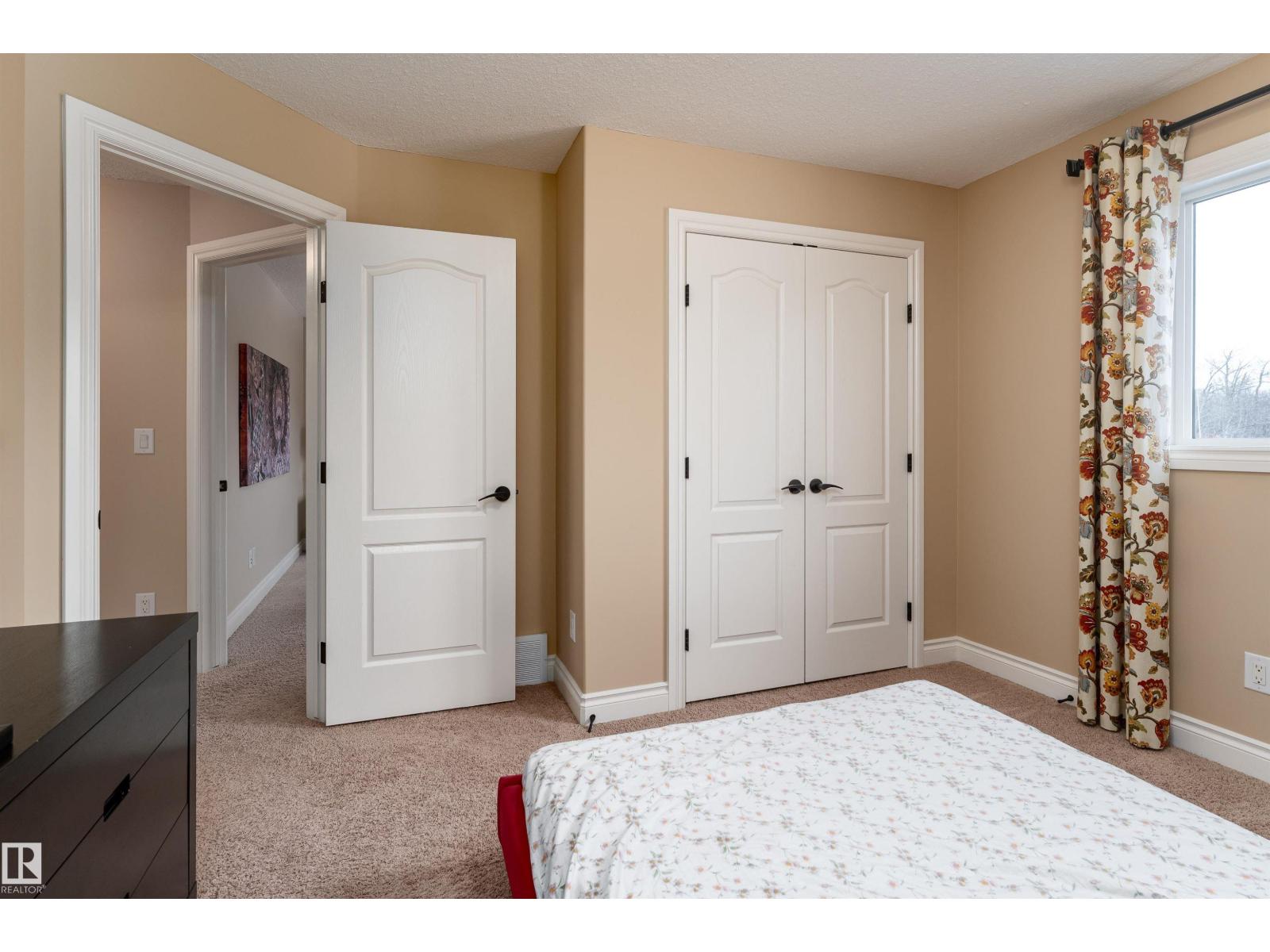 729 37A AV NW - 34