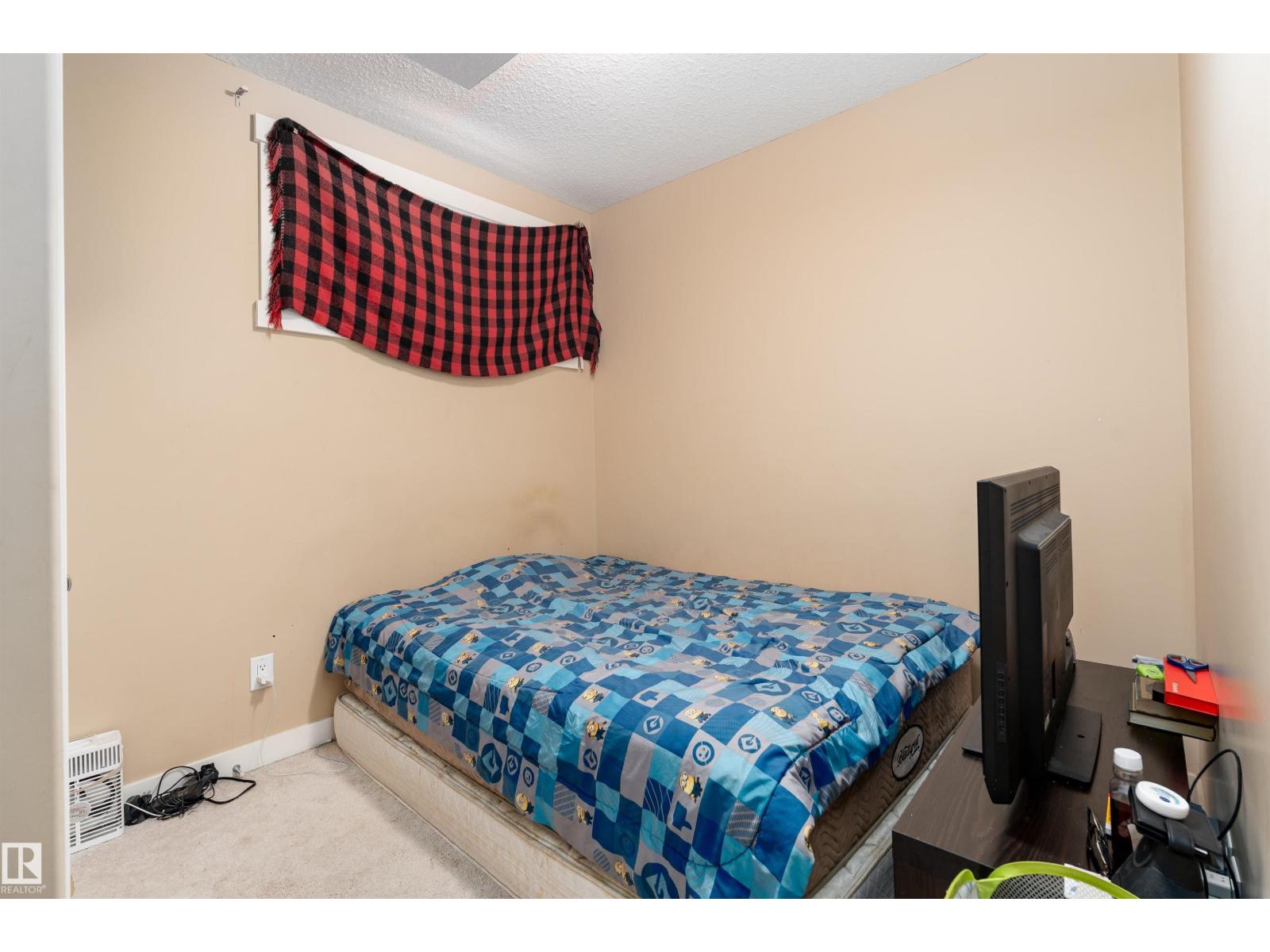 729 37A AV NW - 49