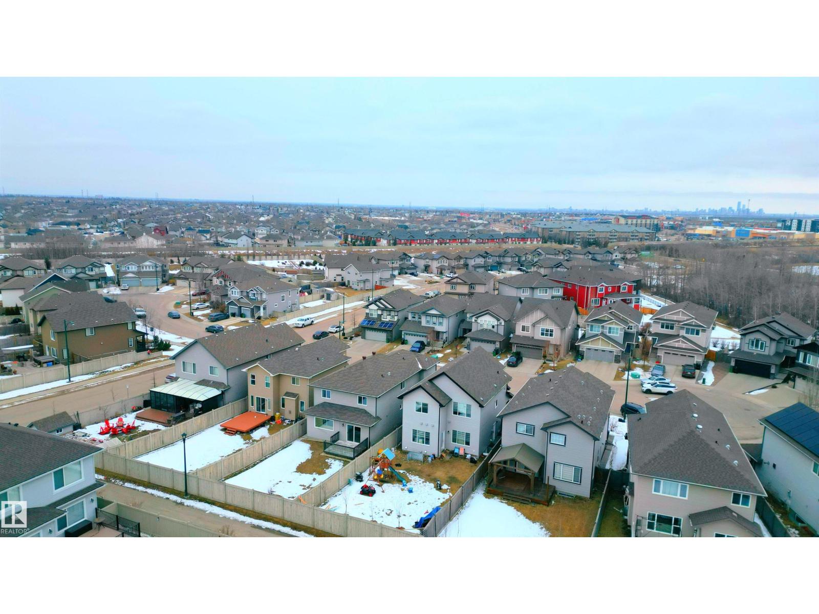 729 37A AV NW - 64