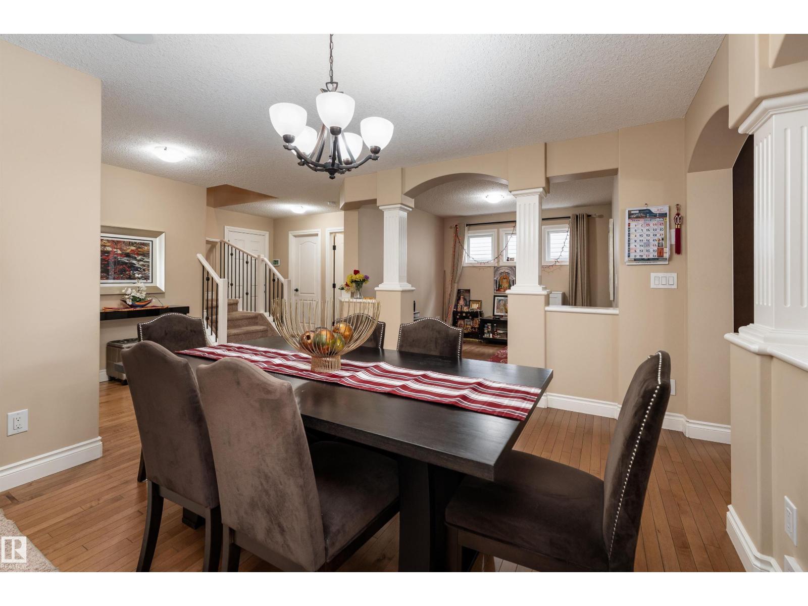 729 37A AV NW - 9