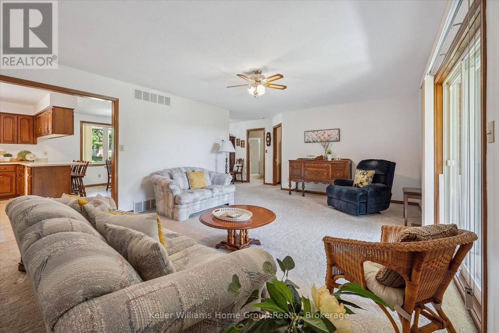 434 ST GEORGE STREET E - 10