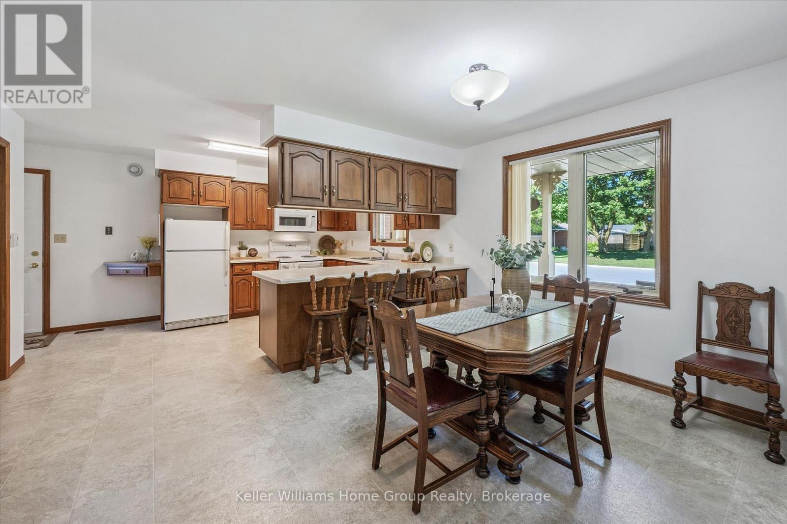 434 ST GEORGE STREET E - 12