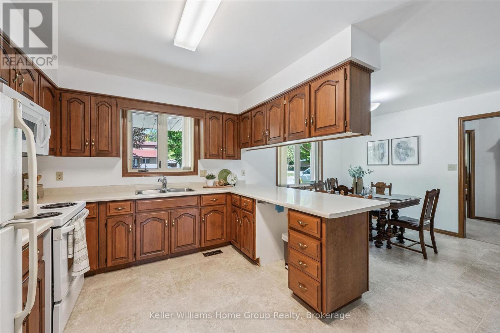434 ST GEORGE STREET E - 16