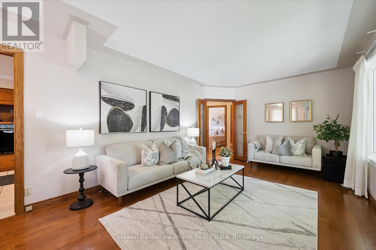 9 OTTAWA CRESCENT - 8