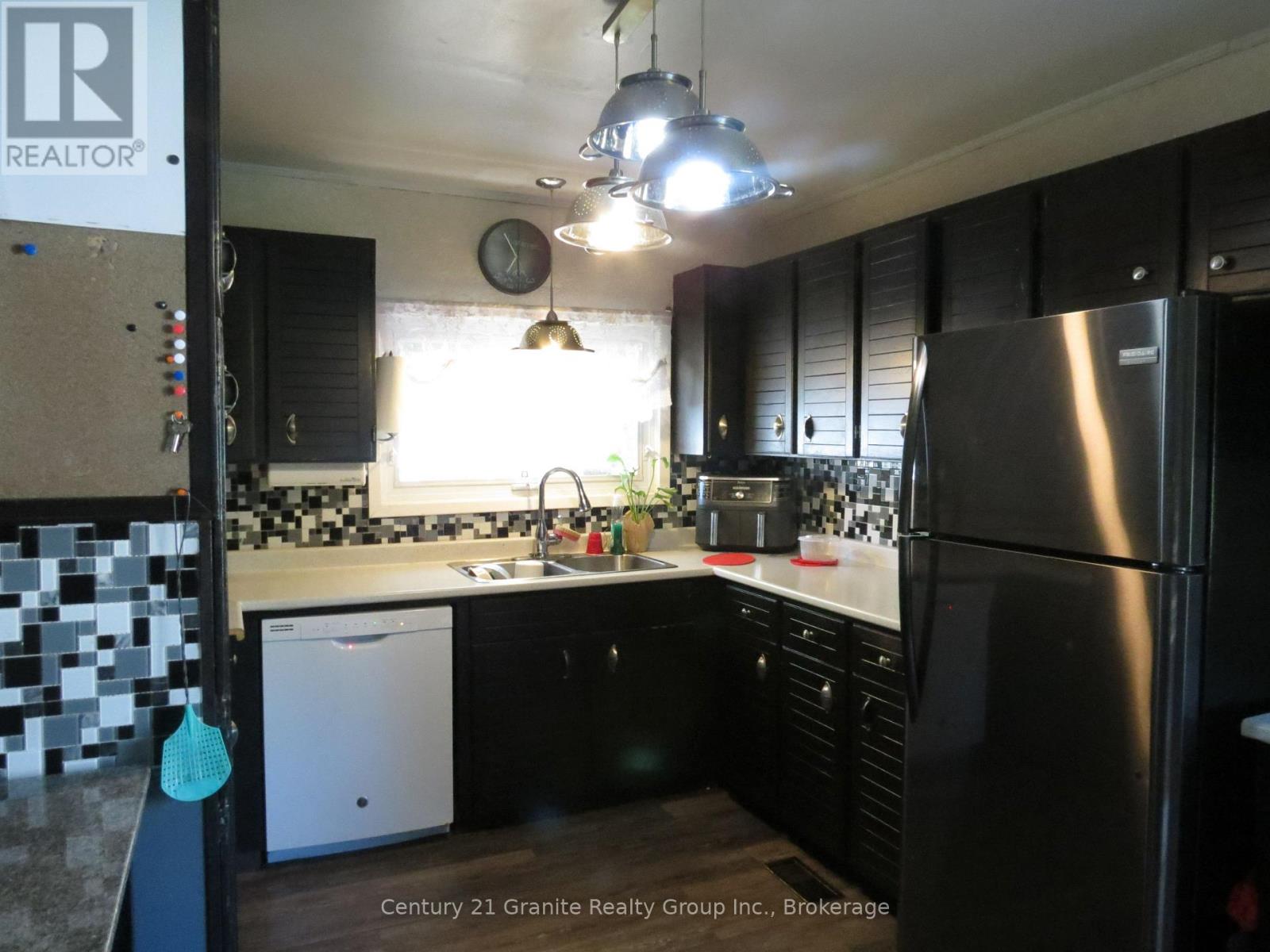 2315 LOOP ROAD - 10