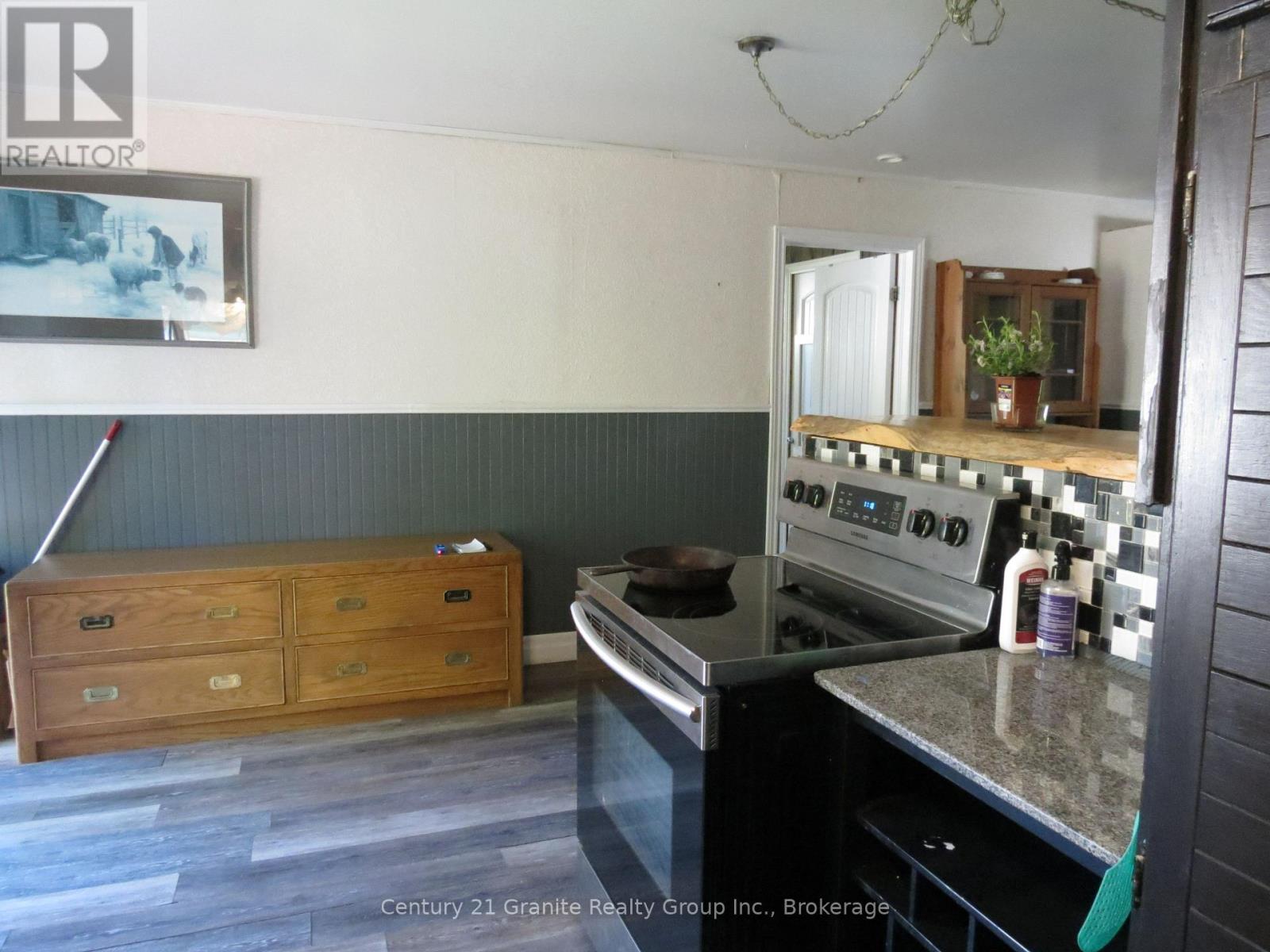 2315 LOOP ROAD - 11