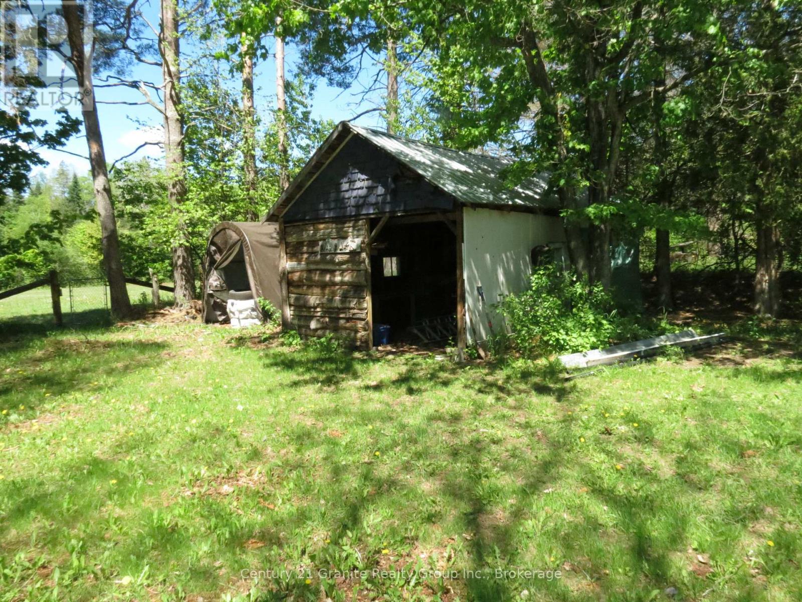 2315 LOOP ROAD - 19