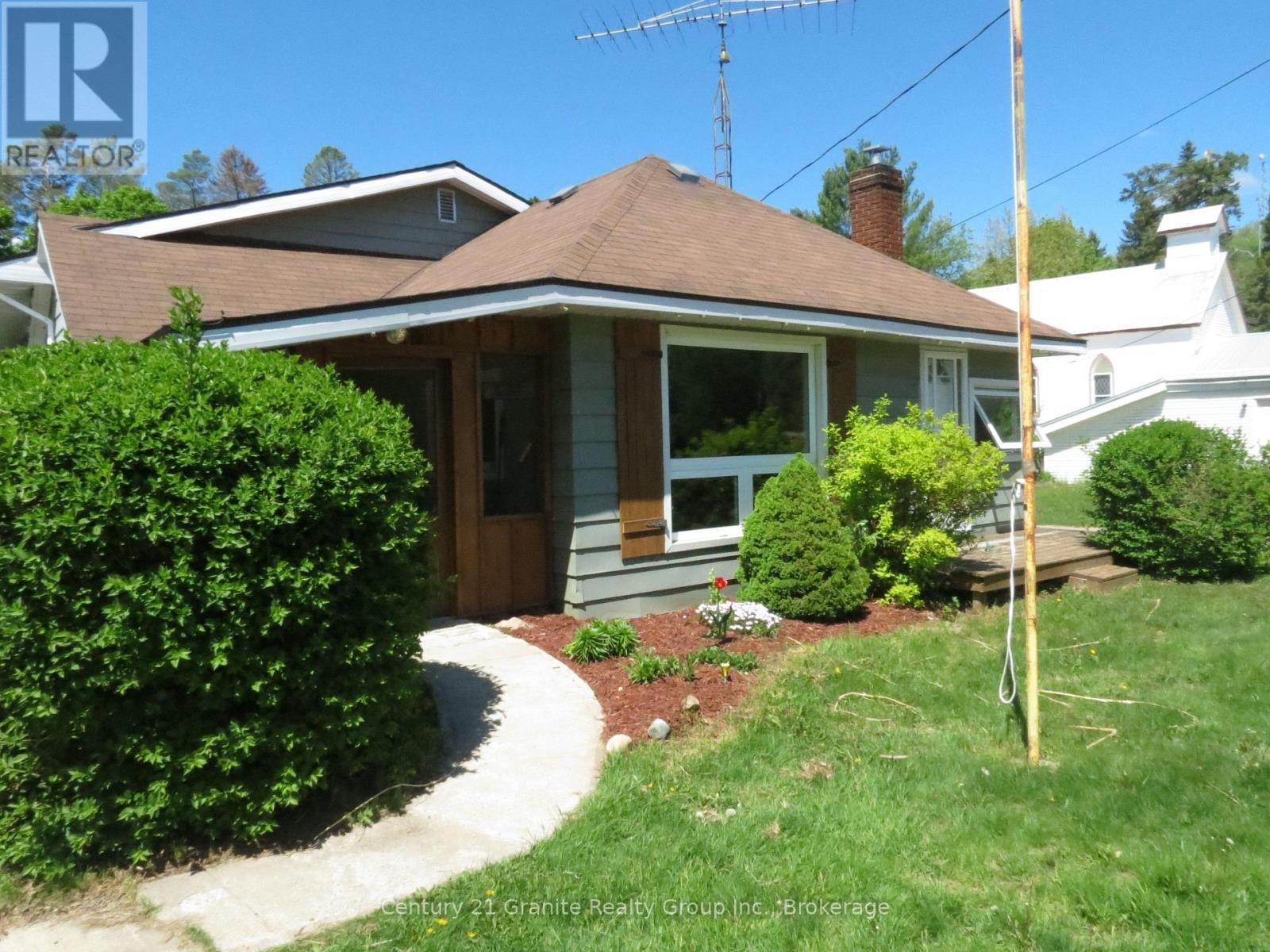 2315 LOOP ROAD - 23