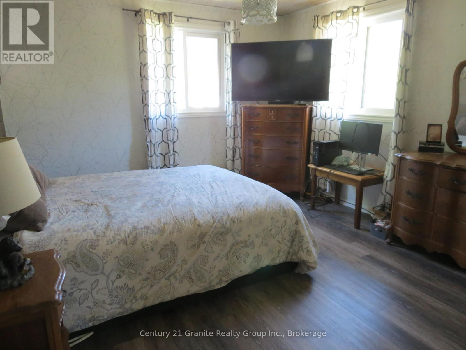 2315 LOOP ROAD - 7