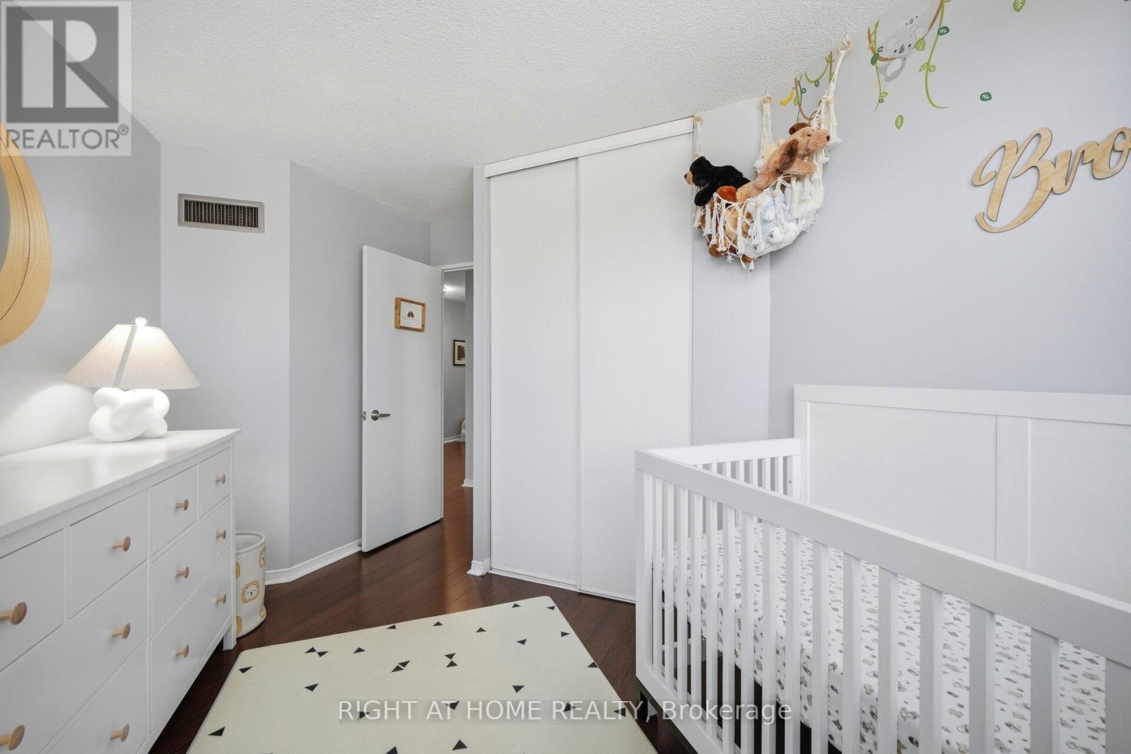 #108 2 WESTNEY ROAD N - 18
