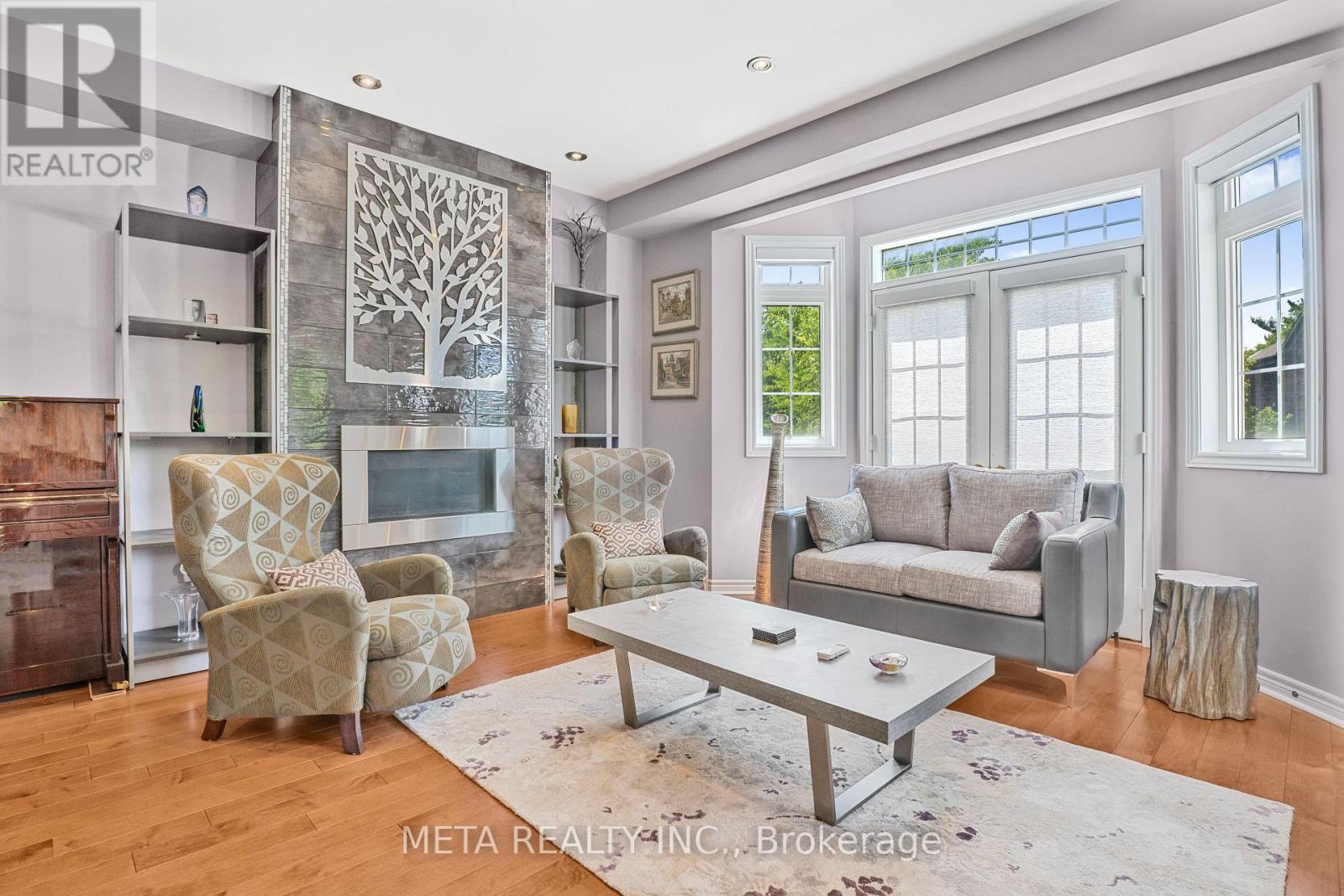 25 CRISPIN COURT - 6