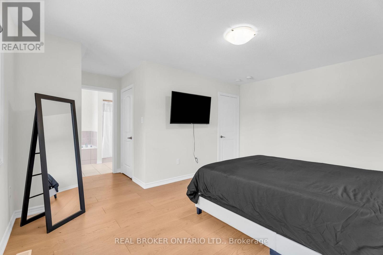 125 WERRY AVENUE - 25