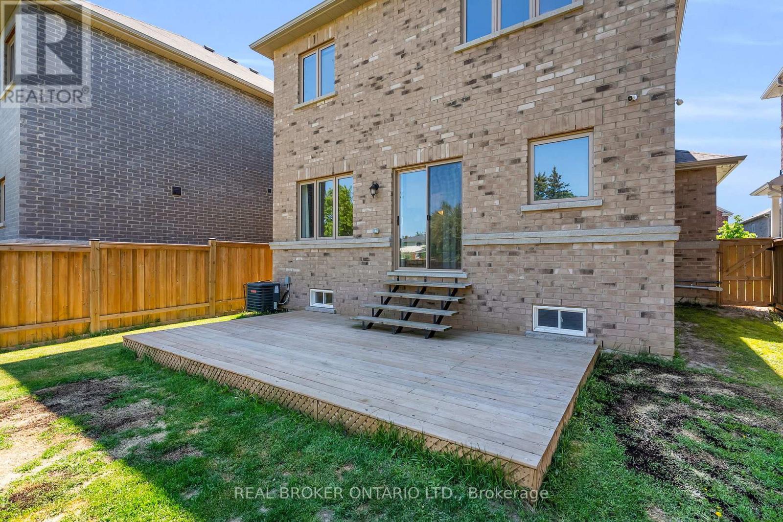 125 WERRY AVENUE - 35
