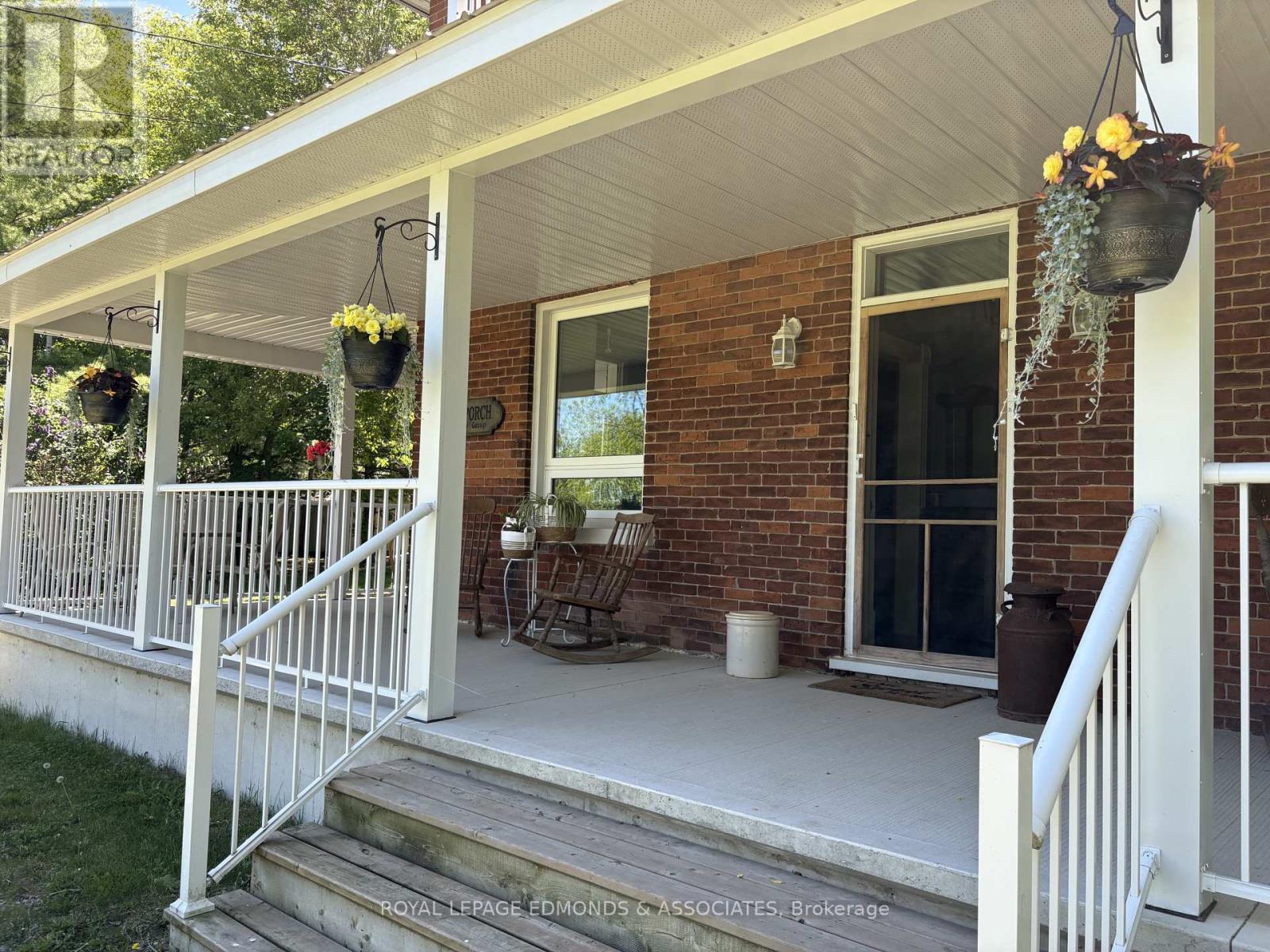 2061 KERR LINE - 10