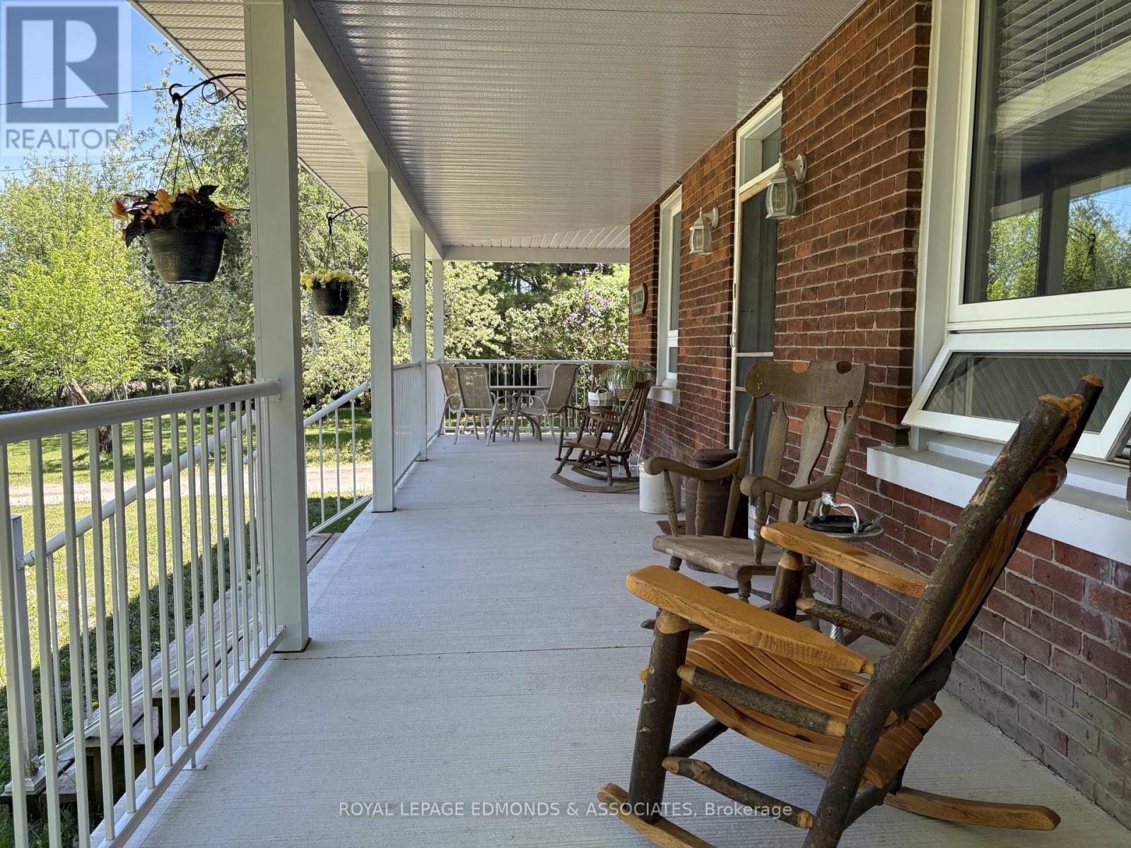 2061 KERR LINE - 11
