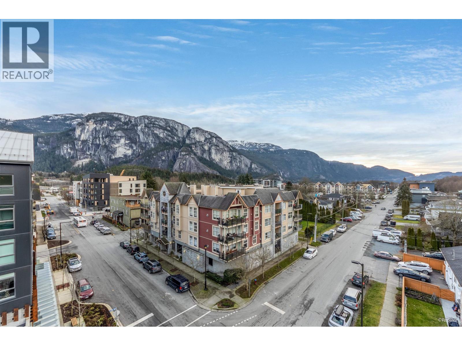 602 38013 THIRD AVENUE, Squamish