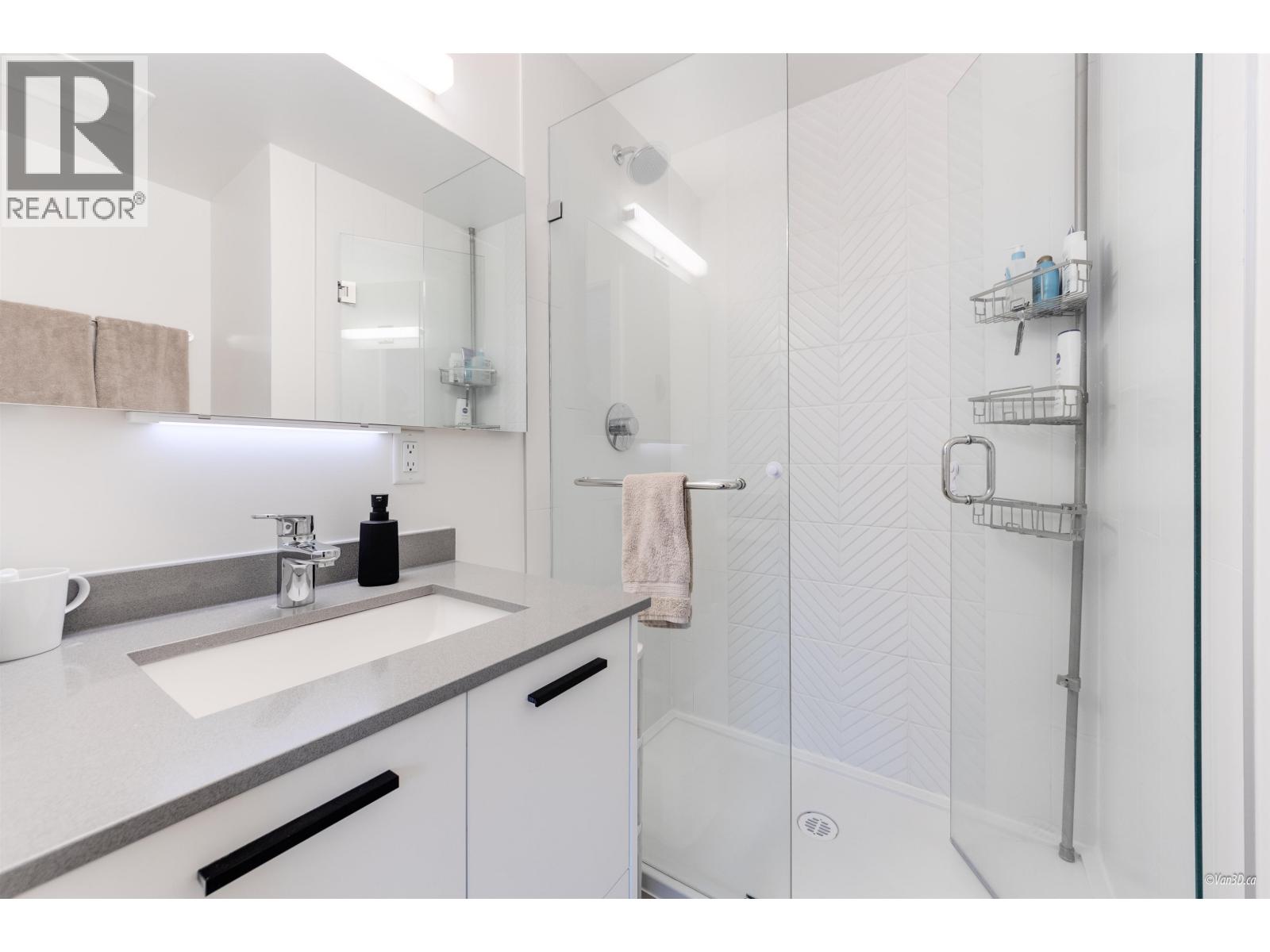602 38013 THIRD AVENUE, Squamish