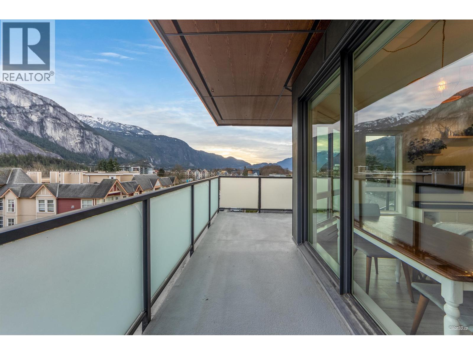 602 38013 THIRD AVENUE, Squamish