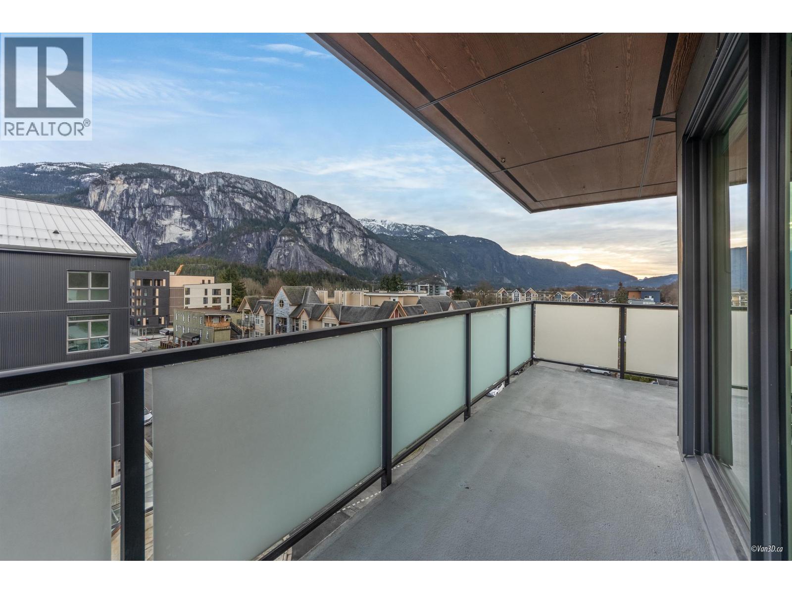 602 38013 THIRD AVENUE, Squamish