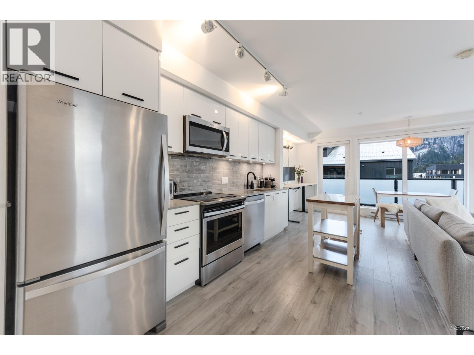602 38013 THIRD AVENUE, Squamish