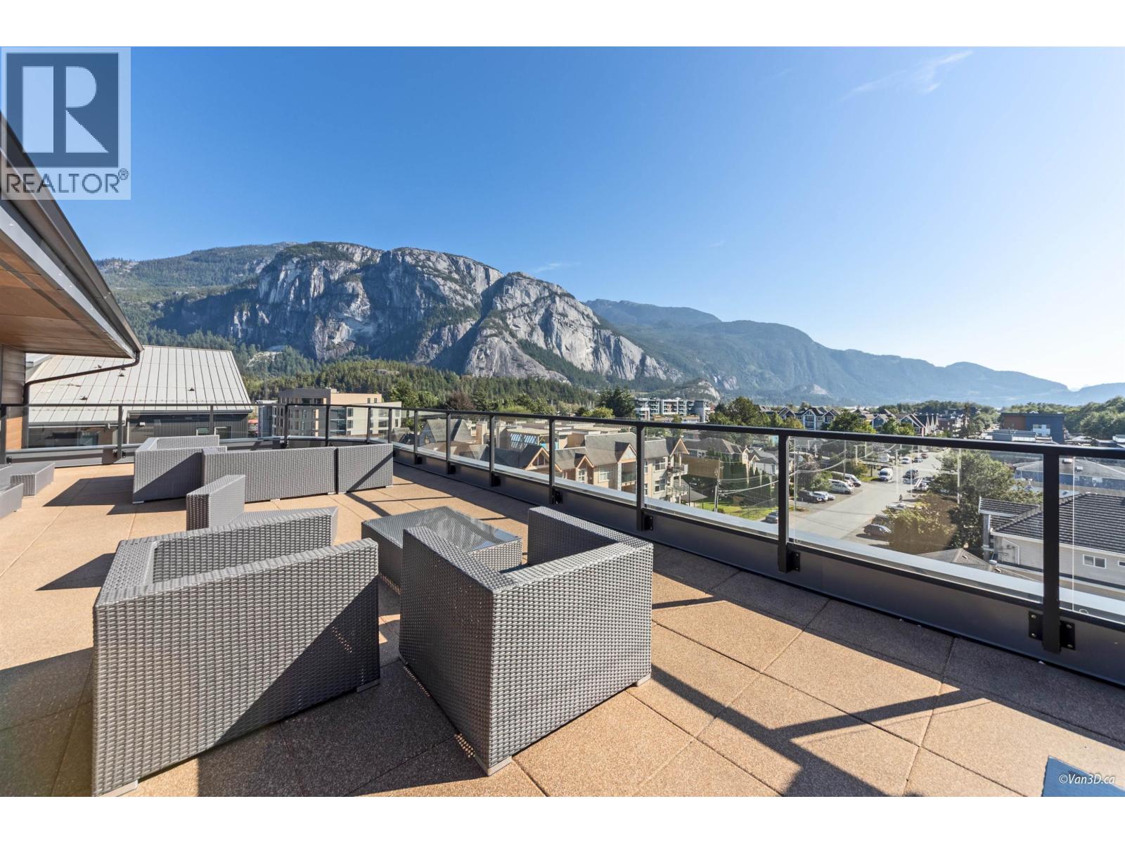 602 38013 THIRD AVENUE, Squamish