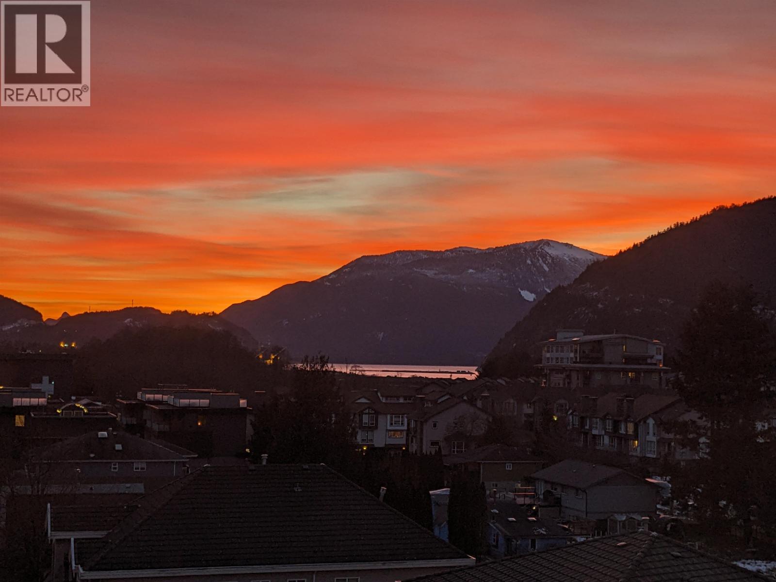 602 38013 THIRD AVENUE, Squamish