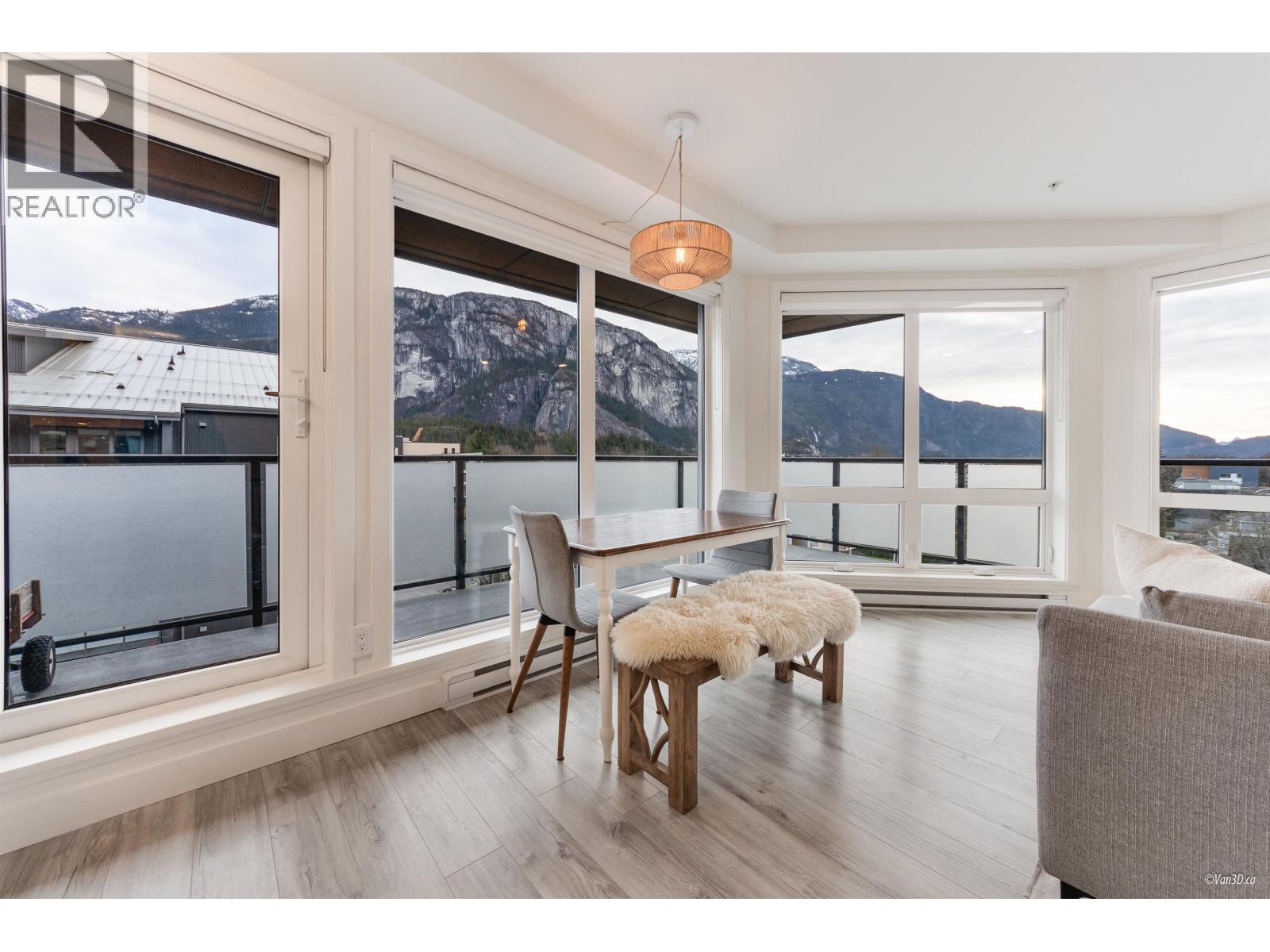 602 38013 THIRD AVENUE, Squamish