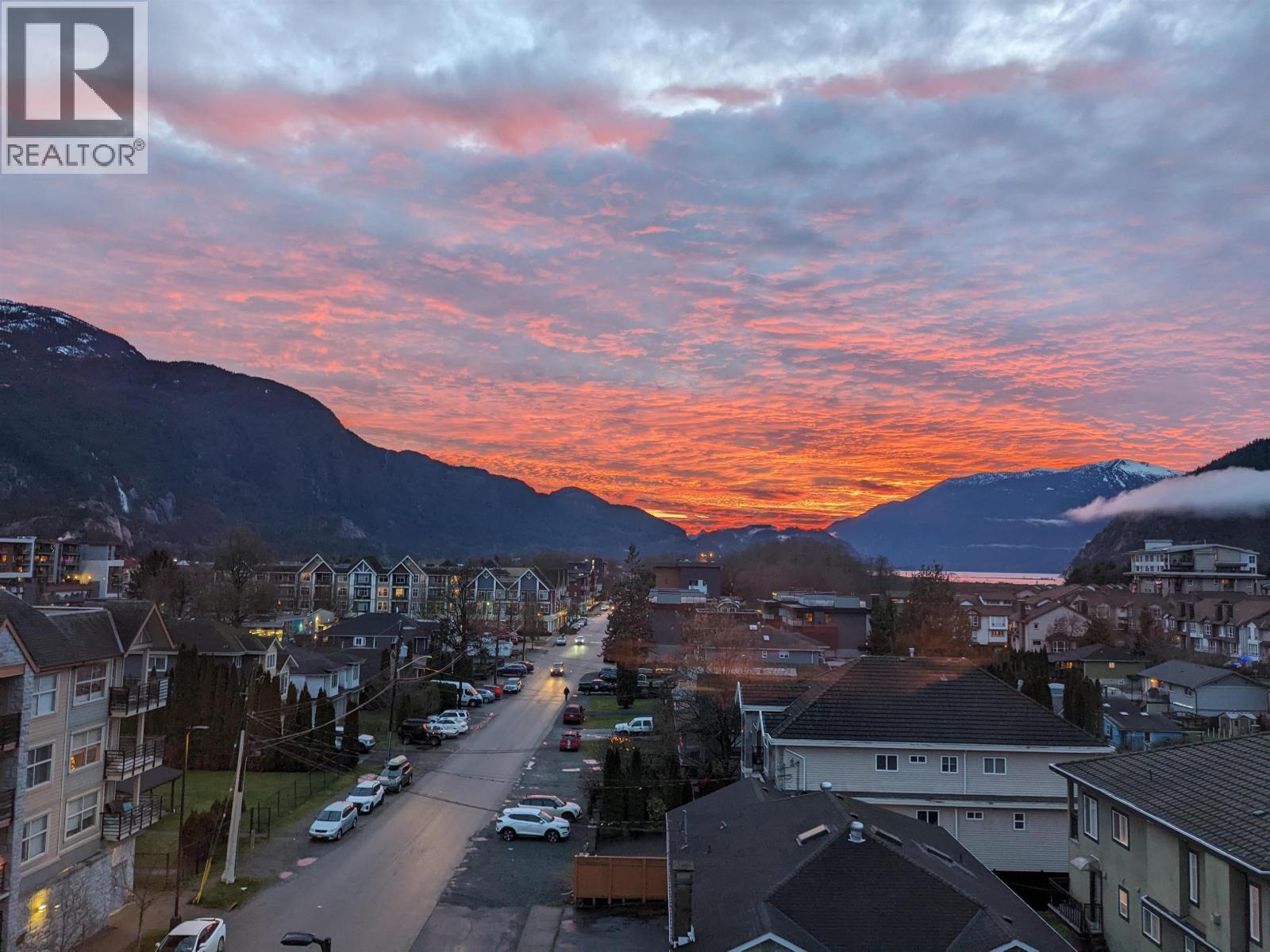 602 38013 THIRD AVENUE, Squamish