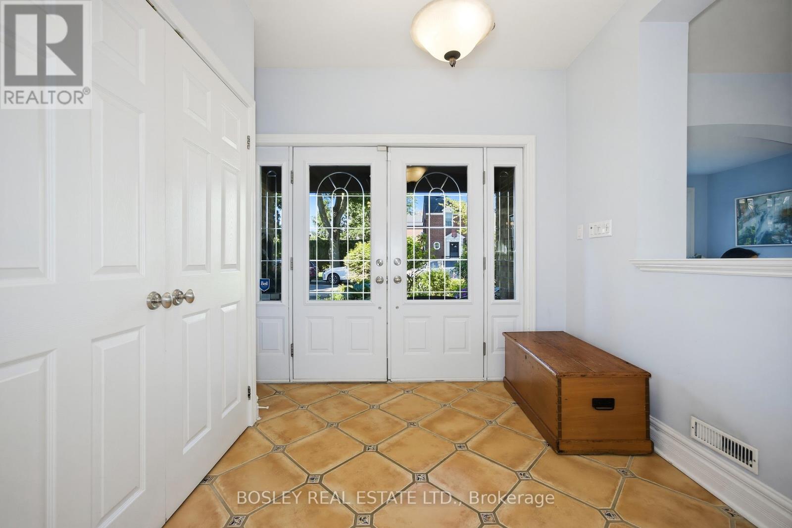 71 SUTHERLAND DRIVE - 13